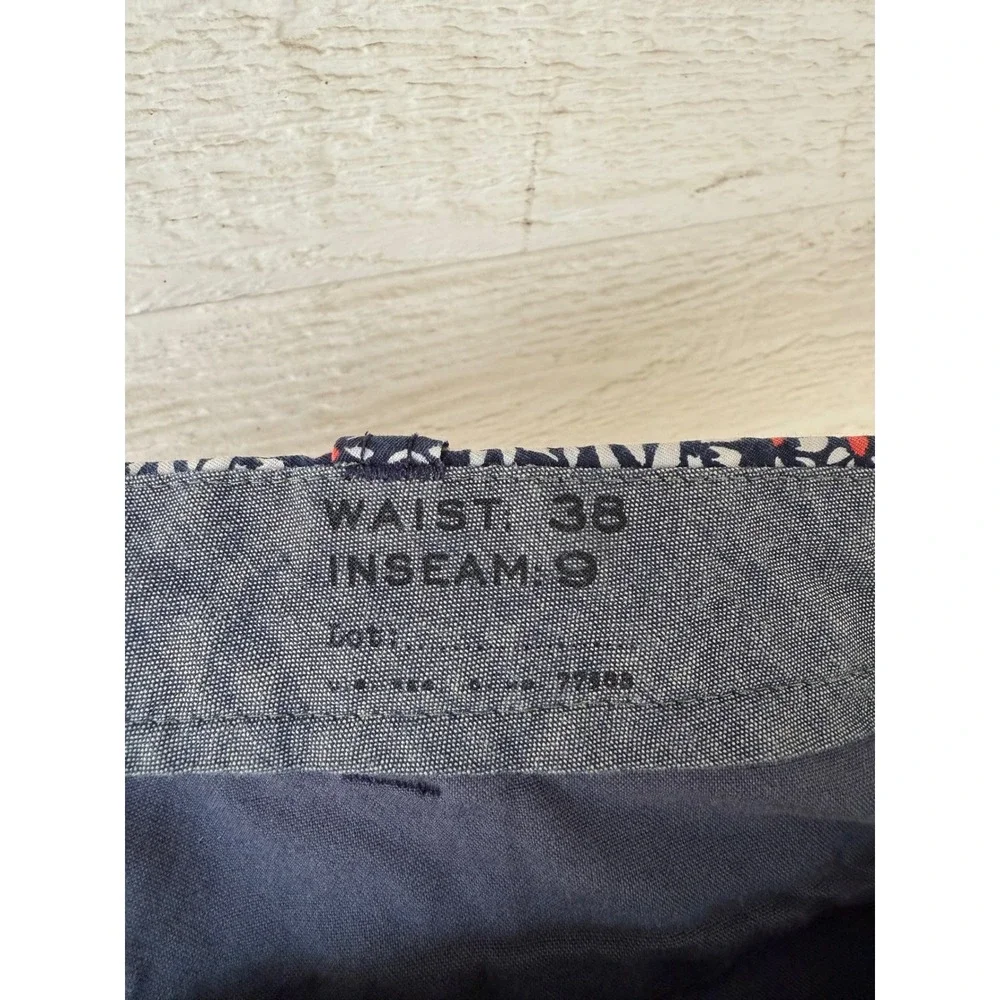 J.Crew‎ Men's Floral Blue and Red Stanton Shorts Size 38/9 inch inseam.
